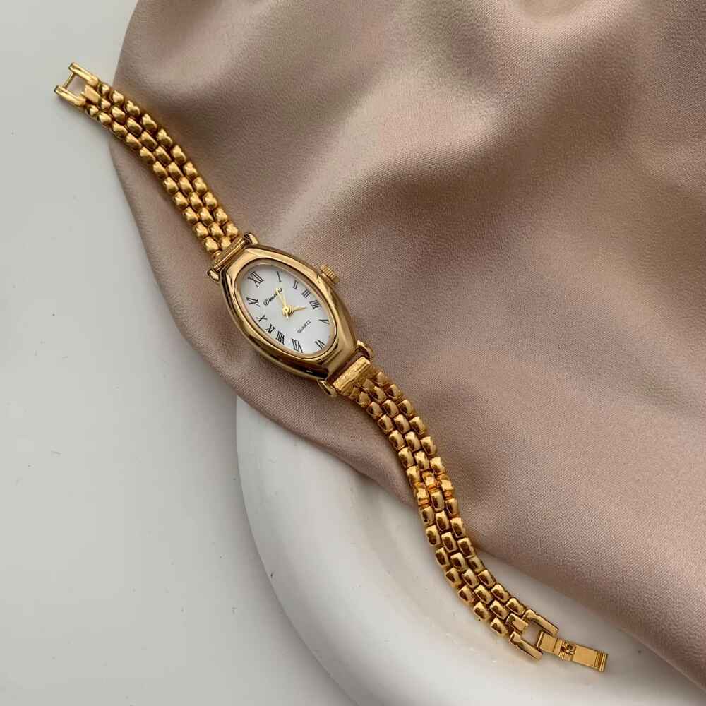 Dorée – High-Design Gold Oval Watch - Image 5